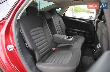 Седан Ford Fusion 2017 в 