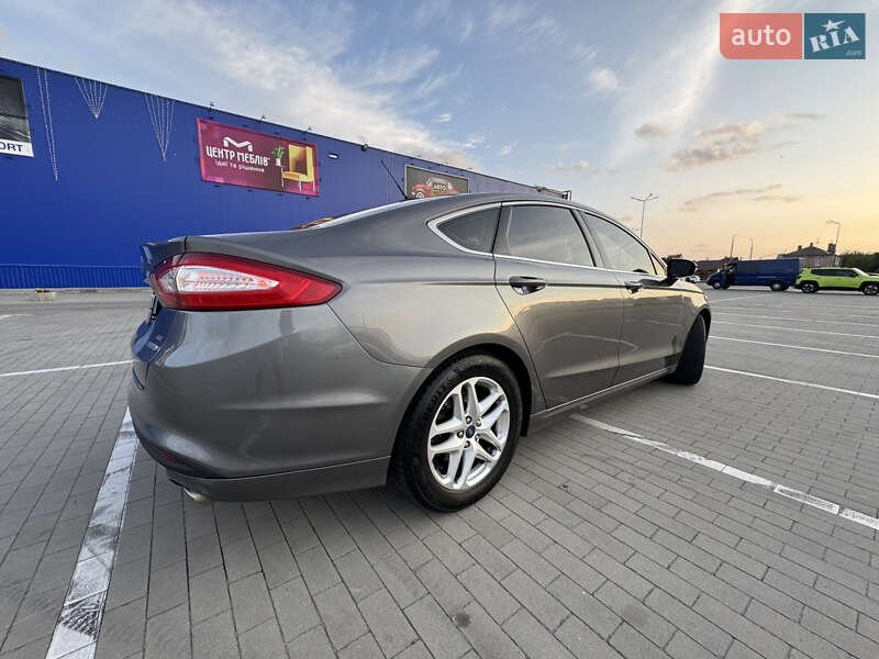 Седан Ford Fusion 2013 в Вінниці