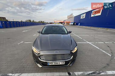 Седан Ford Fusion 2013 в 