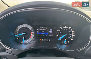 Седан Ford Fusion 2013 в 