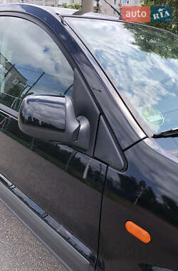 Хэтчбек Ford Fusion 2011 в 