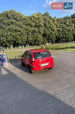 Хэтчбек Ford Fusion 2006 в 