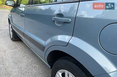 Хэтчбек Ford Fusion 2009 в 