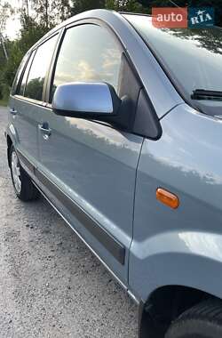 Хэтчбек Ford Fusion 2009 в 