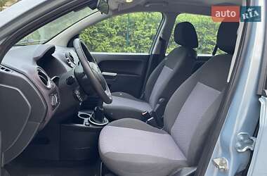 Хэтчбек Ford Fusion 2009 в 