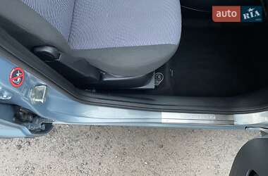 Хэтчбек Ford Fusion 2009 в 