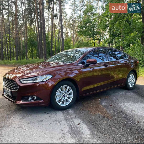 Седан Ford Fusion 2015 в Івано-Франківську
