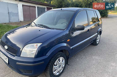 Хэтчбек Ford Fusion 2003 в 