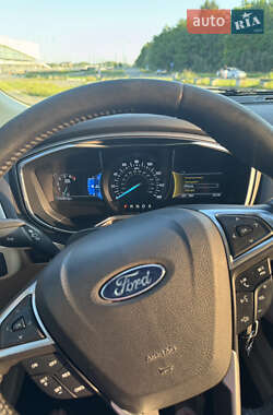 Седан Ford Fusion 2016 в Львове