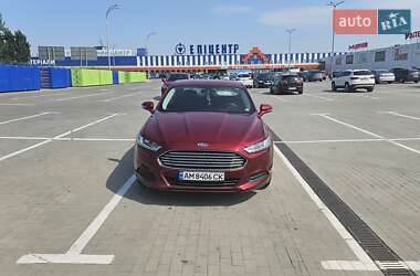 Седан Ford Fusion 2015 в 