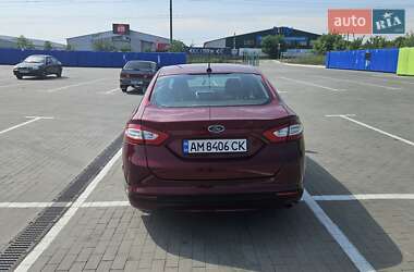 Седан Ford Fusion 2015 в 