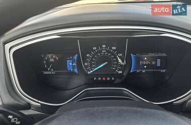 Седан Ford Fusion 2015 в 