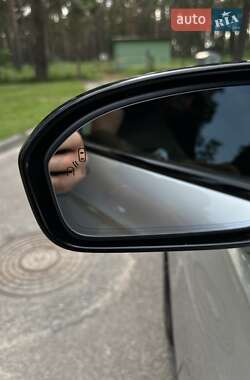 Седан Ford Fusion 2013 в 