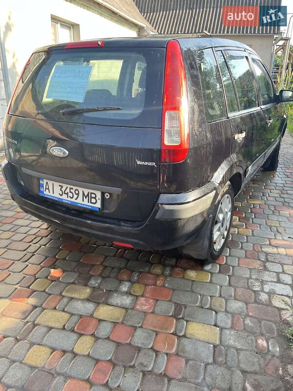 Хэтчбек Ford Fusion 2006 в Тараще