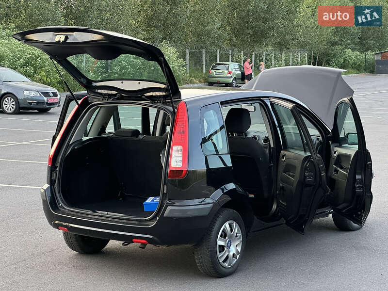 Хэтчбек Ford Fusion 2006 в Виннице