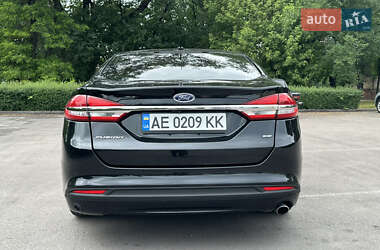 Седан Ford Fusion 2017 в 
