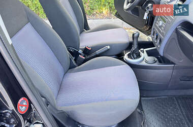 Хэтчбек Ford Fusion 2006 в 