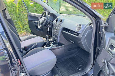 Хэтчбек Ford Fusion 2006 в 