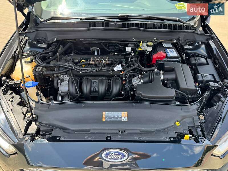 Седан Ford Fusion 2013 в Ровно