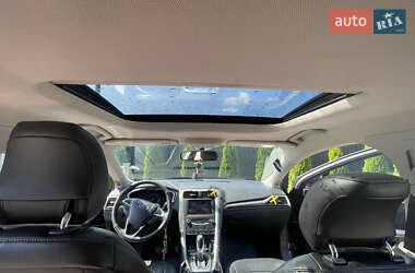 Седан Ford Fusion 2012 в 