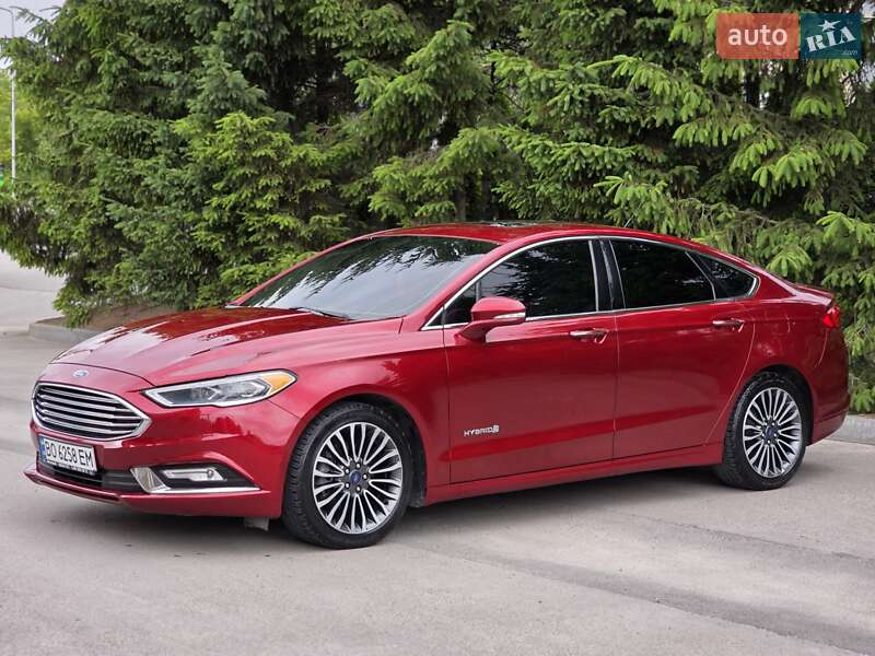 Седан Ford Fusion 2017 в 