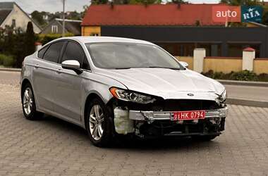 Седан Ford Fusion 2018 в 