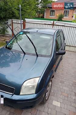 Хэтчбек Ford Fusion 2004 в 