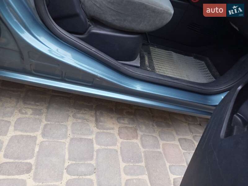 Хэтчбек Ford Fusion 2004 в Виннице