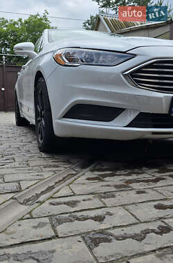Седан Ford Fusion 2016 в 