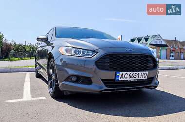 Седан Ford Fusion 2015 в 