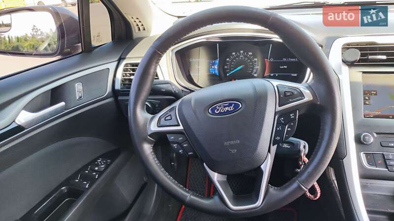 Седан Ford Fusion 2015 в Луцьку