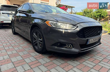 Седан Ford Fusion 2015 в 