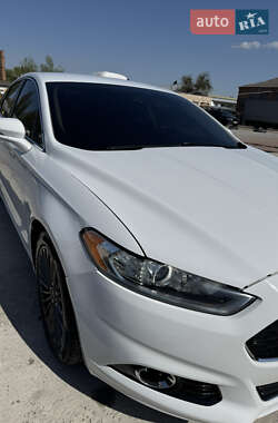 Седан Ford Fusion 2013 в 