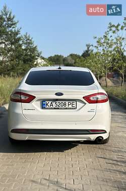 Седан Ford Fusion 2013 в 