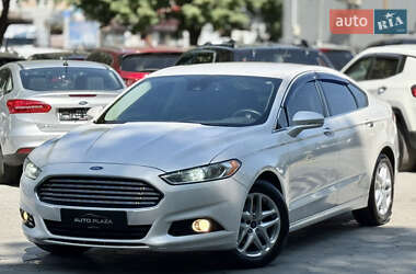 Седан Ford Fusion 2013 в 