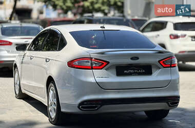 Седан Ford Fusion 2013 в 