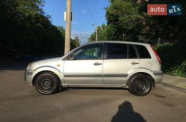 Хэтчбек Ford Fusion 2011 в 