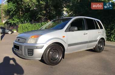 Хэтчбек Ford Fusion 2011 в 