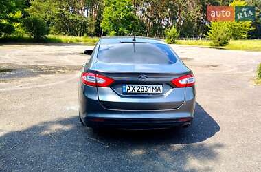 Седан Ford Fusion 2012 в 