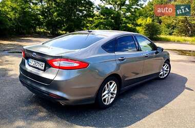 Седан Ford Fusion 2012 в 