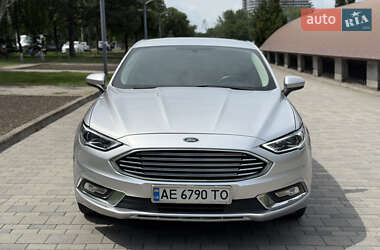 Седан Ford Fusion 2018 в 