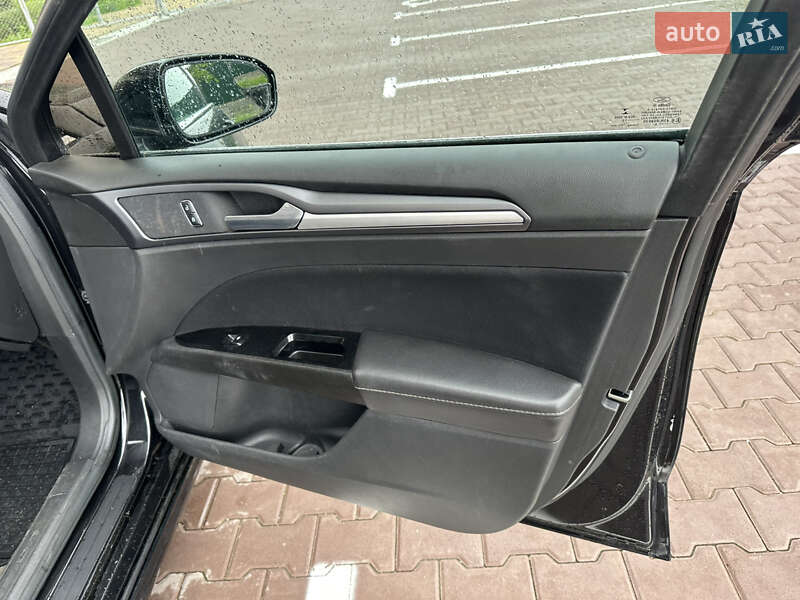 Седан Ford Fusion 2015 в Киеве