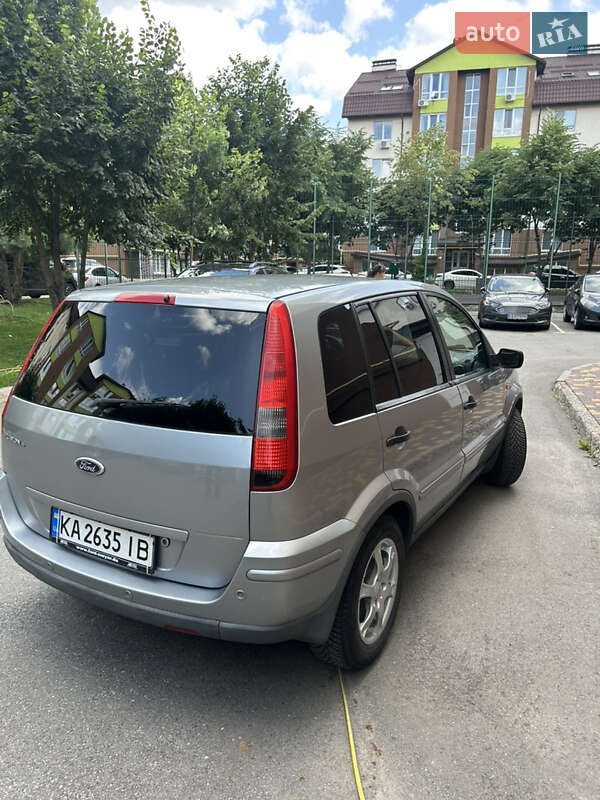 Хэтчбек Ford Fusion 2005 в Киеве