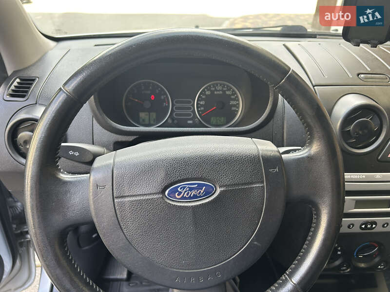 Хэтчбек Ford Fusion 2005 в Киеве