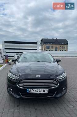 Седан Ford Fusion 2015 в 