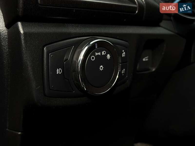 Седан Ford Fusion 2017 в Киеве фото 17 Седан Ford Fusion 2017 в Киеве