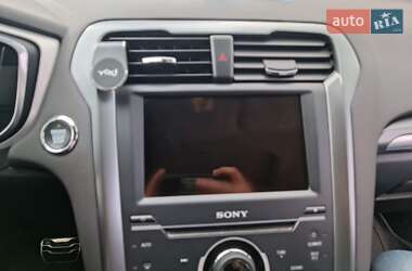 Седан Ford Fusion 2013 в 