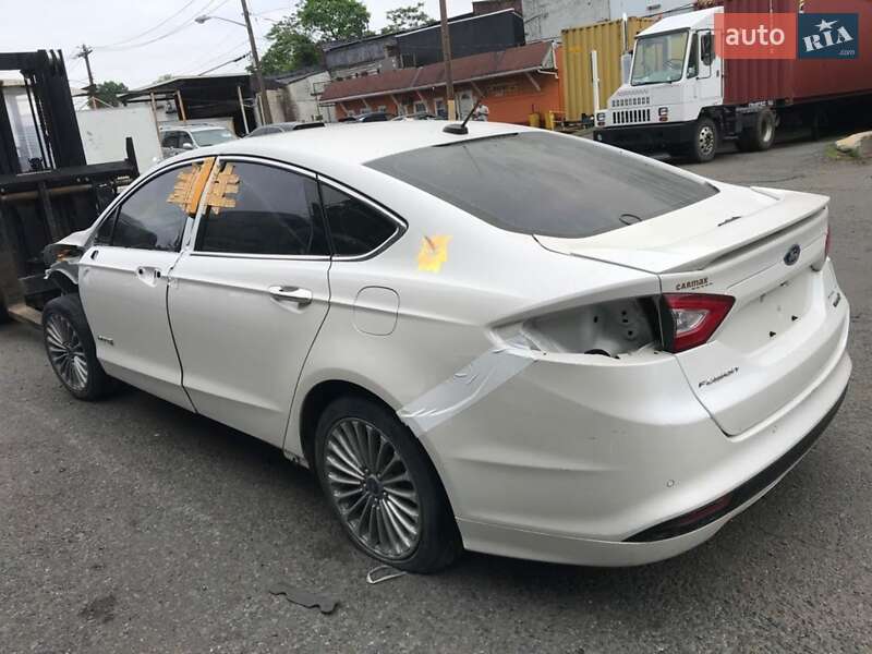 Седан Ford Fusion 2013 в Киеве