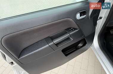 Хэтчбек Ford Fusion 2009 в 