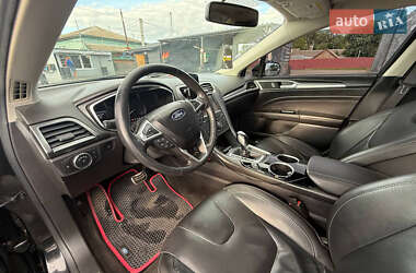 Седан Ford Fusion 2013 в 